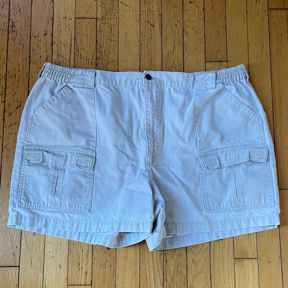 L.L Bean mens cargo shorts